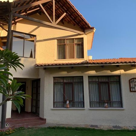 Apartamento Con Jardin Cochabamba Bagian luar foto