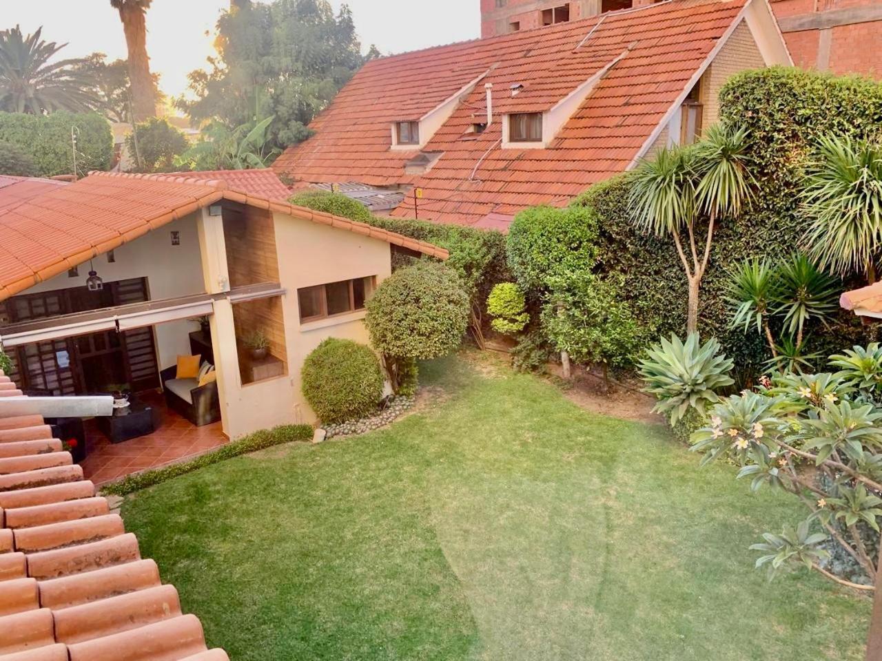 Apartamento Con Jardin Cochabamba Bagian luar foto