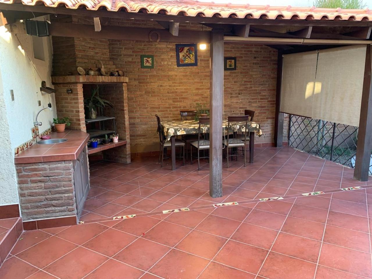 Apartamento Con Jardin Cochabamba Bagian luar foto